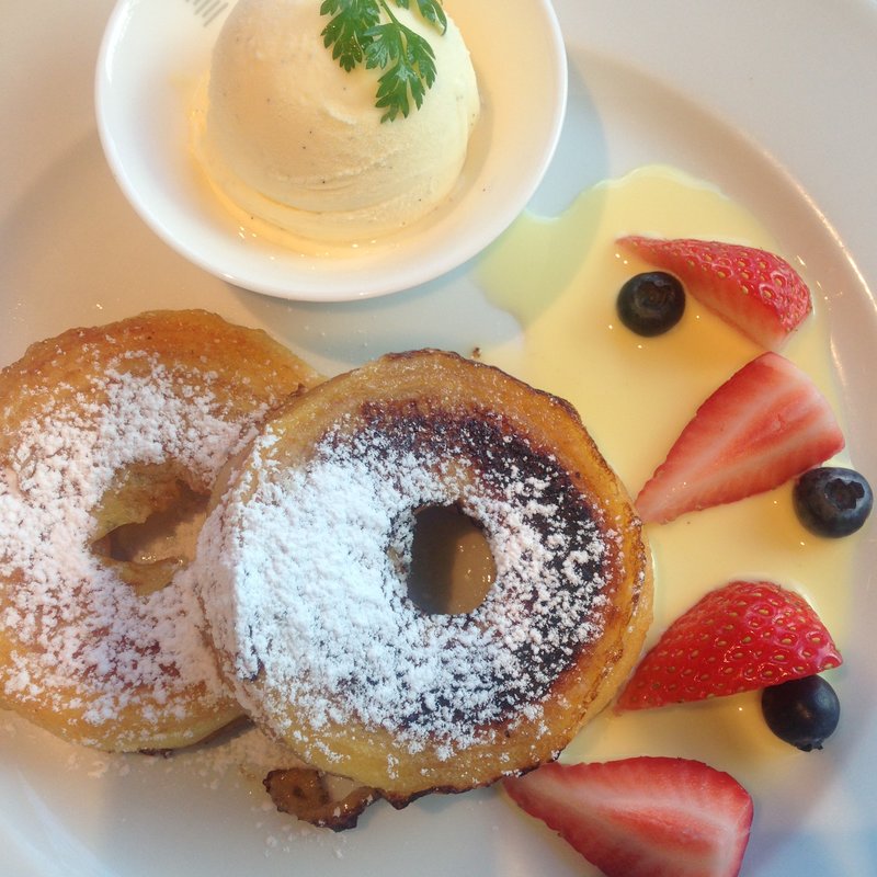 フレンチトーストバウム(バウムクーヘン カフェ ｜二子玉川)