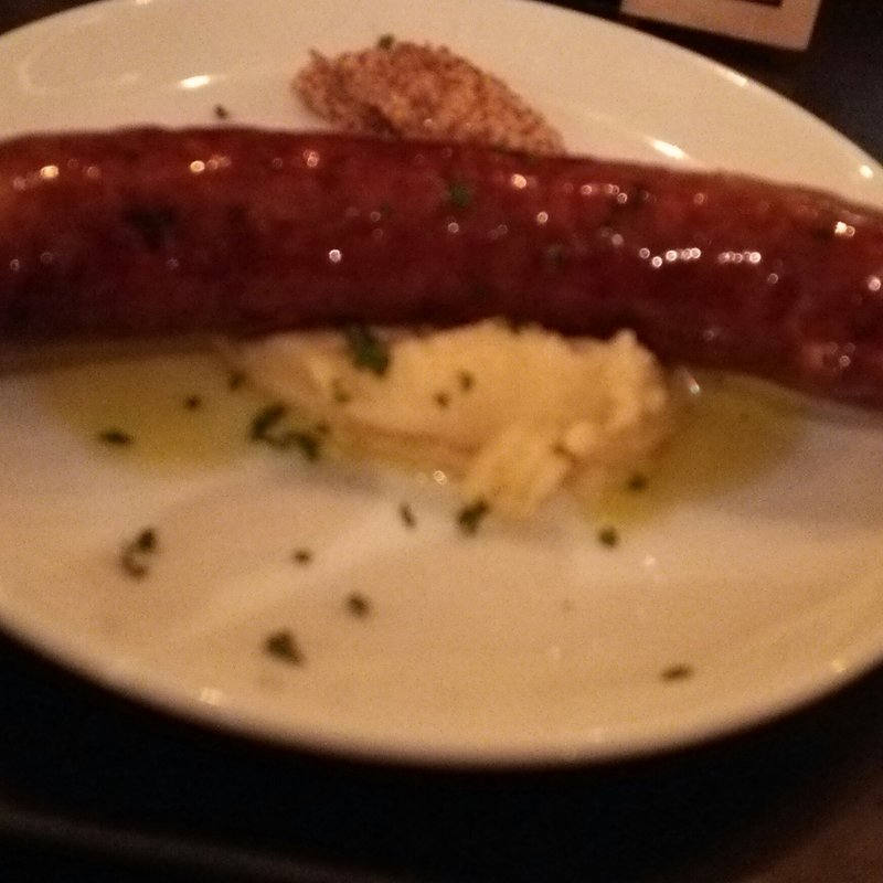 米沢豚の特大ソーセージ(八十郎 新富二丁目店)