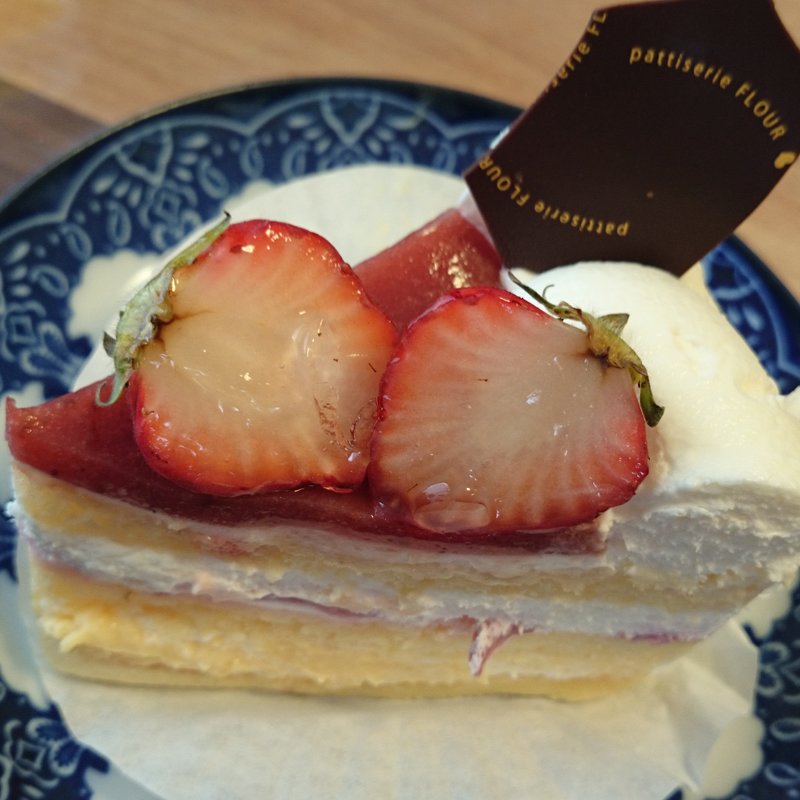 ストロベリーショートケーキ(フラワー 竹内街道軽里店)