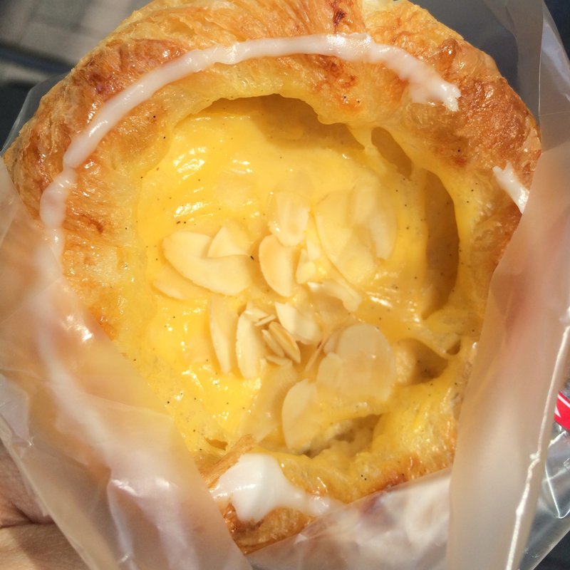 カスタードデニッシュ(関口フランスパン 本店)