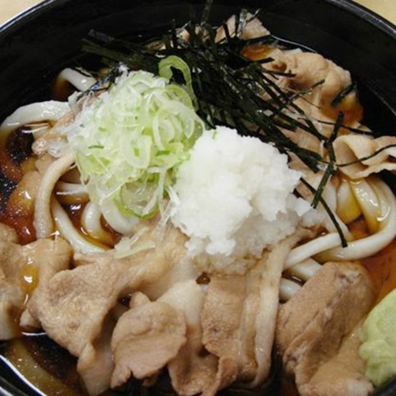 冷やしかけ肉うどん(まる久 )