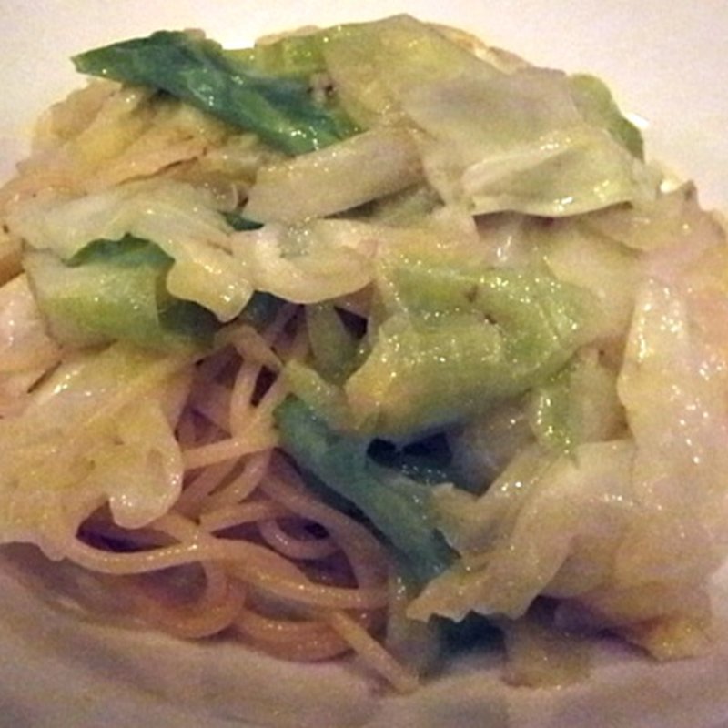 スパゲッティーニ キャベツとアンチョビ、ガーリックオイルソース(ダノイ 高輪店)