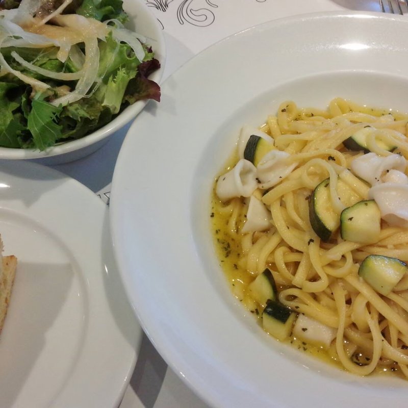 イカとズッキーニのオイルベース 生パスタ リングイネ(KYODO406 （キョウドウヨンマルロク）)