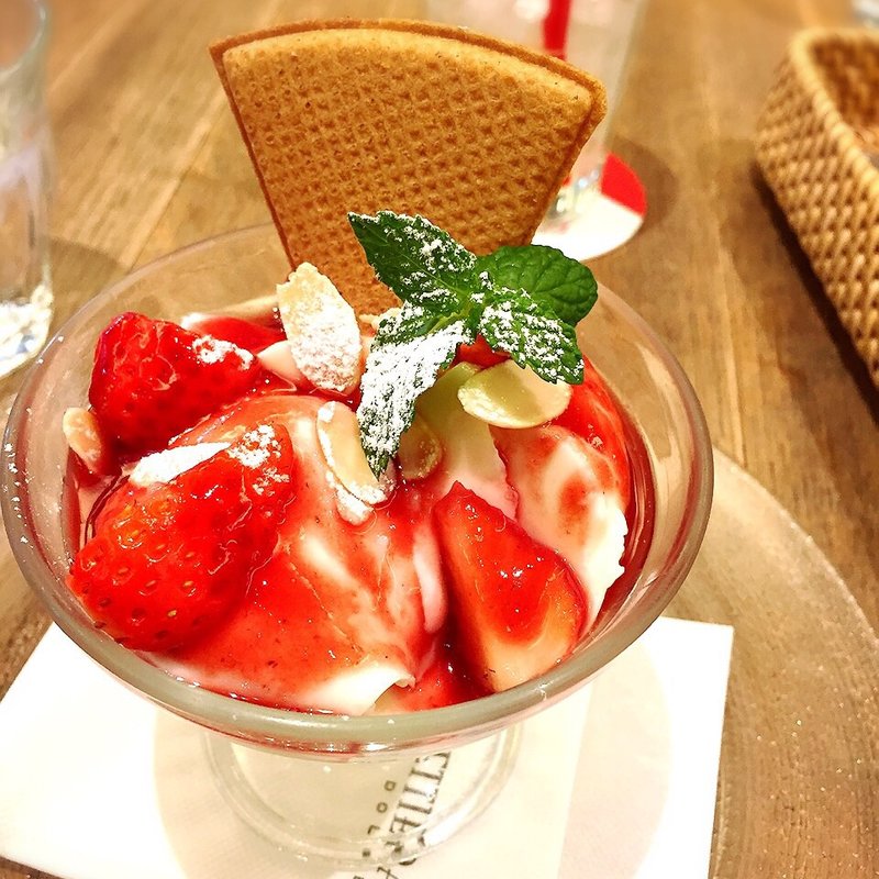 いちごのプリン(LA CAFFETTIERA ラ・カフェティエラ)