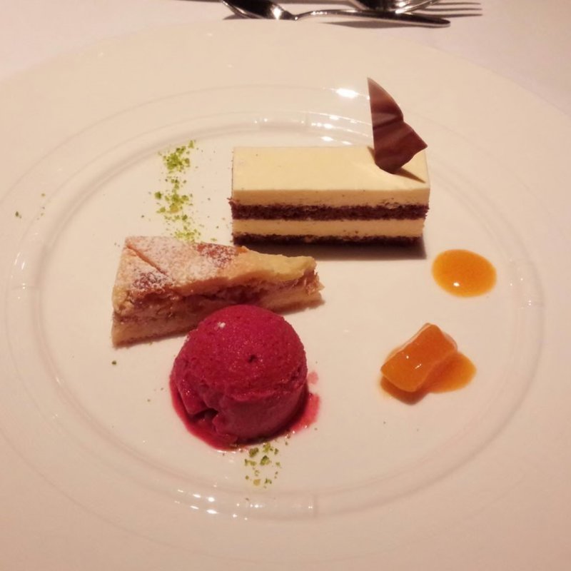 季節のデザート3種盛り(プリフィクスディナーコース)(スーパーブッフェ グラスコート)