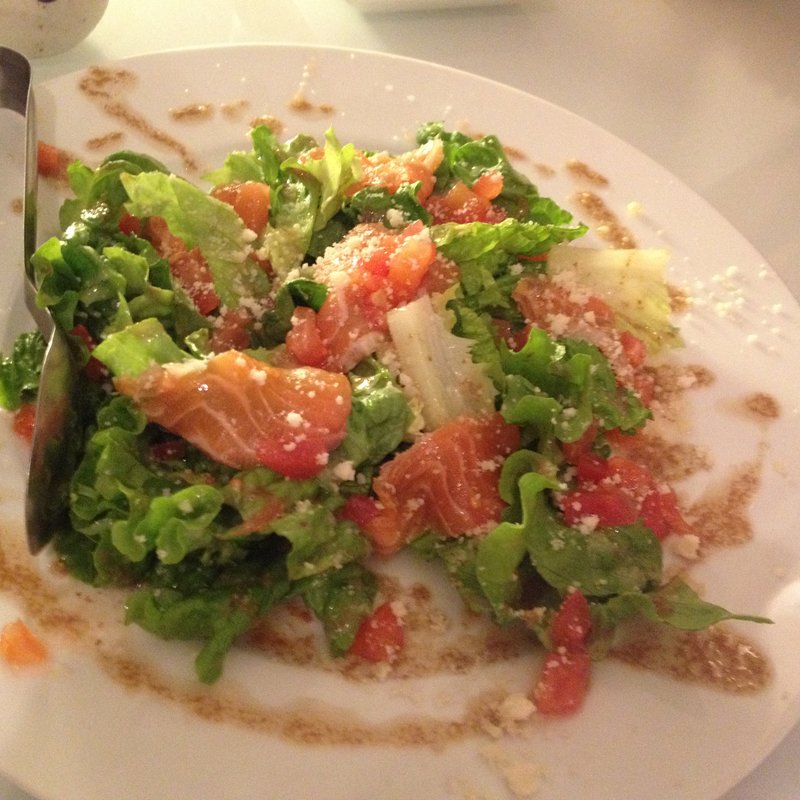 ｱﾄﾗﾝﾃｨｯｸｻｰﾓﾝと葉野菜のサラダ(ぎょれん市場)