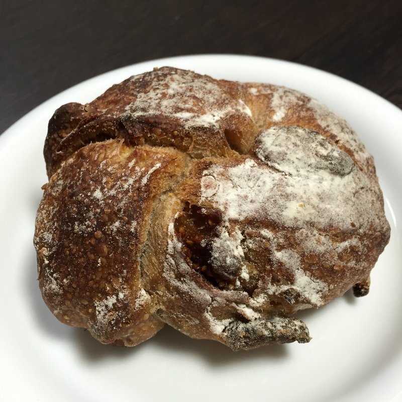 オレンジとくるみといちじくのセーグル(ル・プチメック 御池 （Le Petit Mec）)