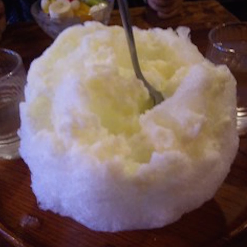 ミルク氷(弥次喜多 （やじきた）)