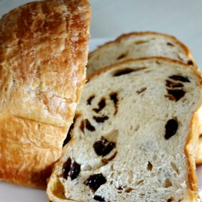 クロワッサンレーズン(ハーフ)(オギノパン 本社工場直売店)