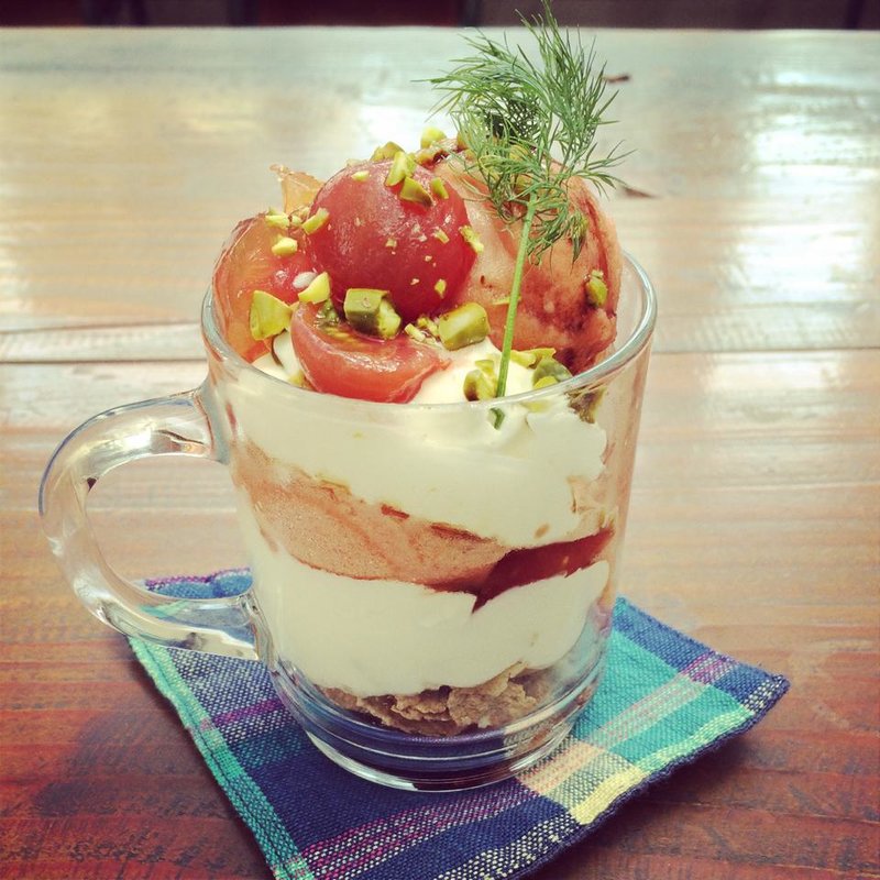 トマトジェラートのミニパフェ(あげは)