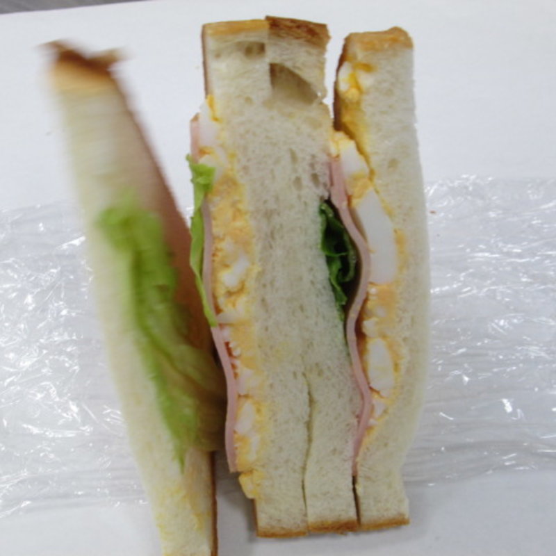 タマゴハムサンド(パン家のどん助)