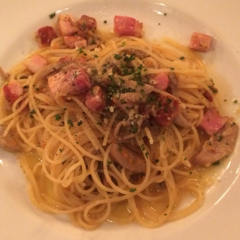 今週のパスタランチ（C.ベーコンと3種キノコのラグーソース　スパゲティ）(カスピタ！東京店)