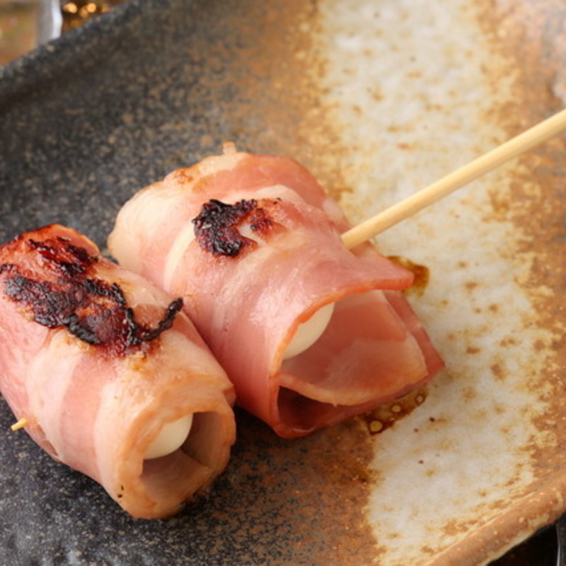 ベーコンとうずらの串(えんや 幡ヶ谷店)