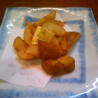 アツアツ！じゃがフライ(三浦頂食堂)