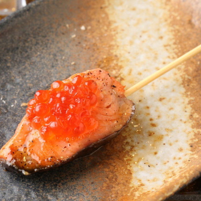 サーモンいくら乗せ(えんや 幡ヶ谷店)