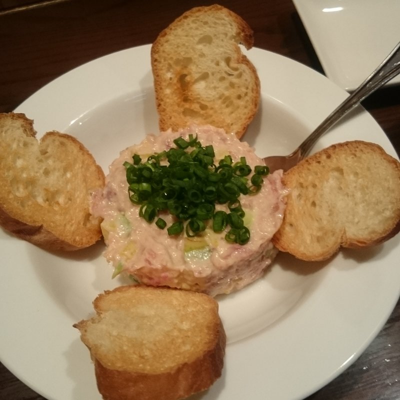 トロマグロとアボガドのタルタル(やっちゃbar)