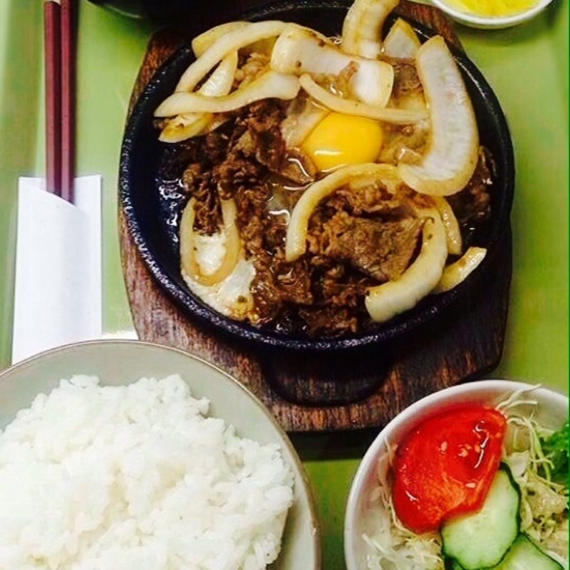焼きうどん定食(ぺぱあらんどトマト )
