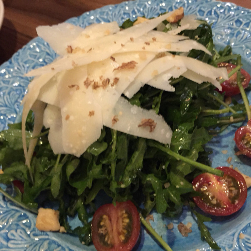  ルッコラとトマトのシンプルサラダ(ガル エデン)