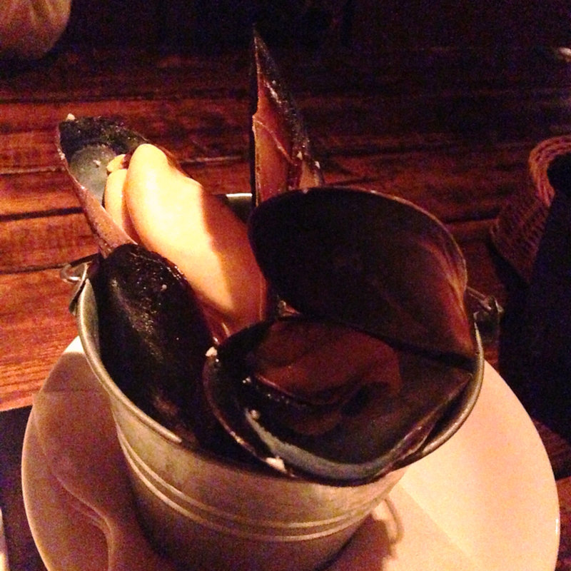 ムール貝の白ワイン蒸し(エルコラソン)