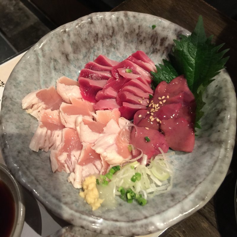 鶏刺し盛り合わせ(てるちゃん )