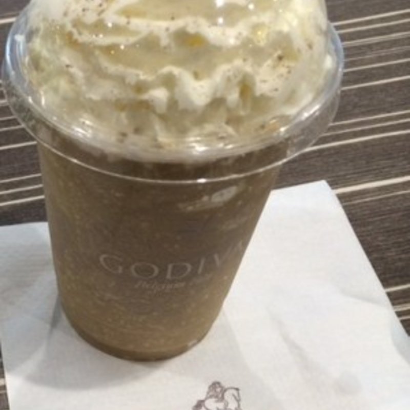 ホワイトチョコレートロイヤルミルクティー(ゴディバ 三井アウトレットパーク滋賀竜王店)