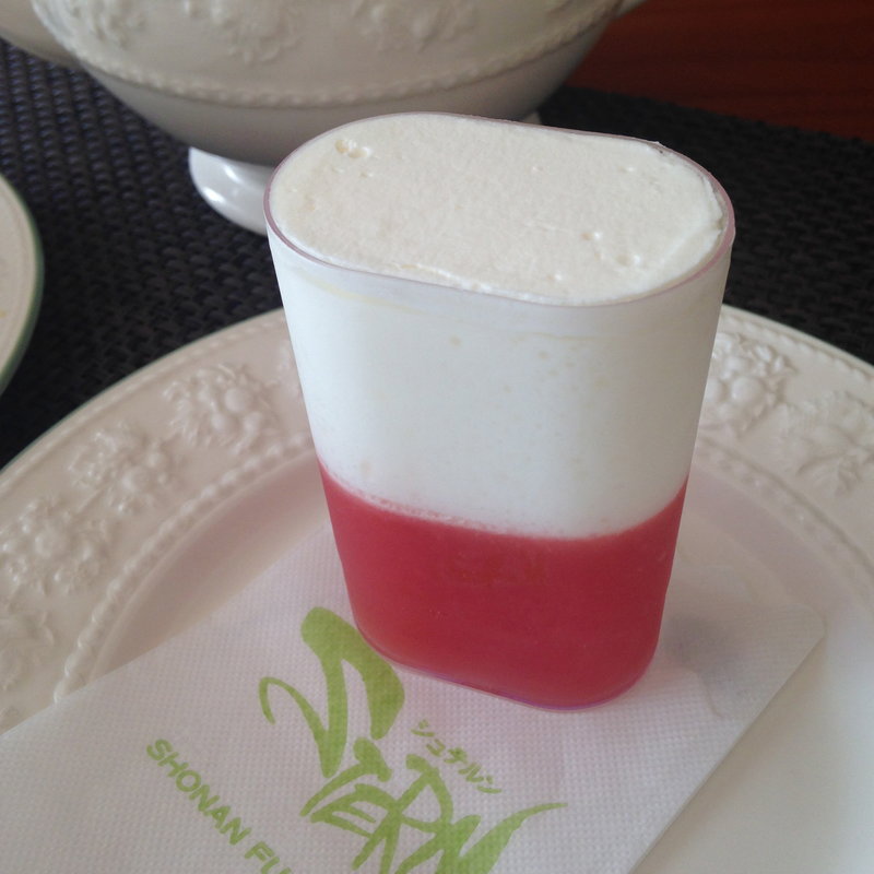 トマトのジュレ(シュテルン 藤沢本店 （STERN）)