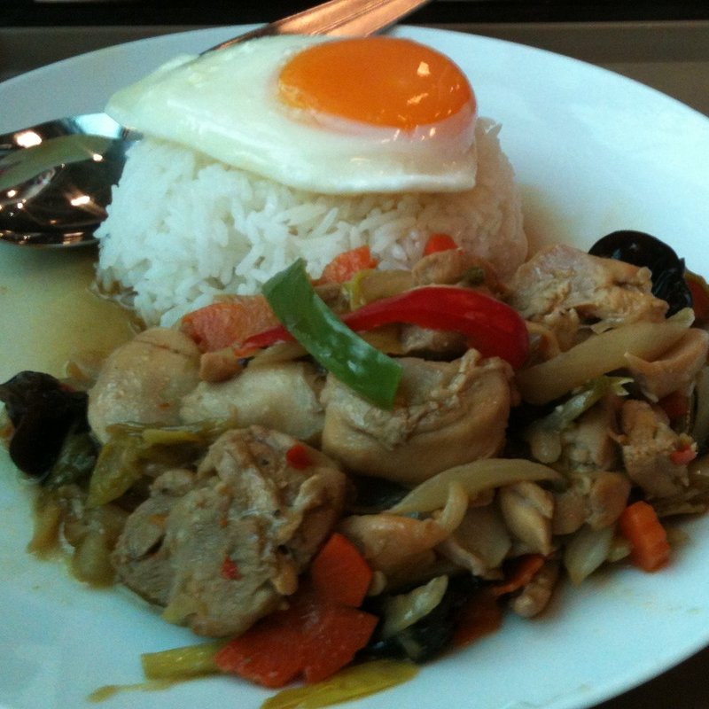 グリーンカレーのランチ(タイレストラン 沌-Thong- コレド日本橋店)