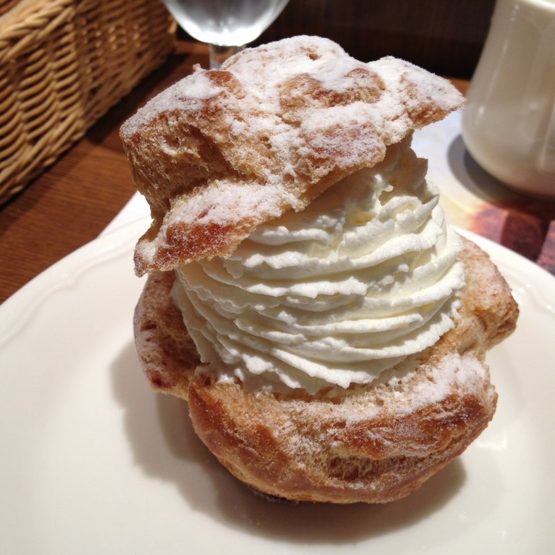 シュークリーム(ブラッスリー ポール・ボキューズ ミュゼ （BRASSERIE PAUL BOCUSE Le Musee）)