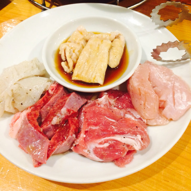 五種盛り(炭火焼きホルモンまんてん 代々木店)