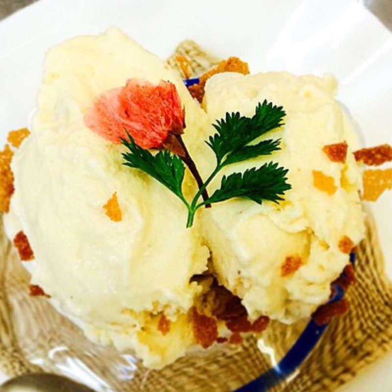 桜のアイス(エコモレストラン)