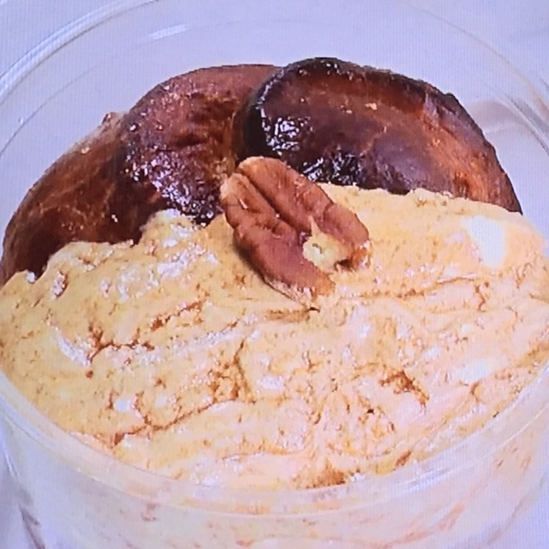 シナモンロール　ナッツカラメルクリーム(ブーランジェ シャンソニエ)