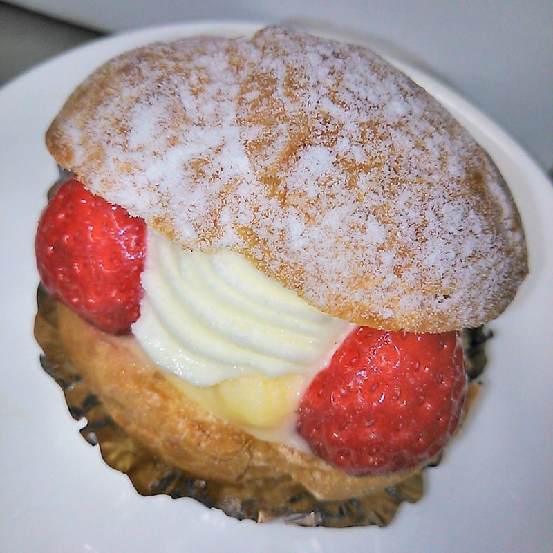 シュークリーム(リヨン洋菓子店)