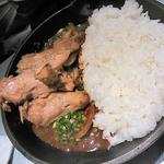 4本の骨付き肉とネギのマウンテンカレー(野菜を食べるカレーcamp express 相鉄ジョイナス店)