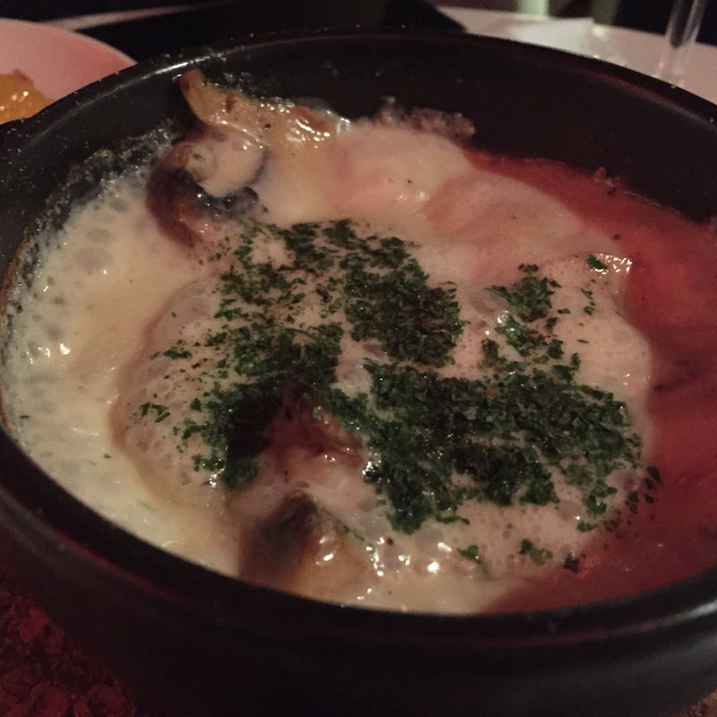 マッシュルームのブルーチーズ焼き(富士屋本店 ダイニングバー)