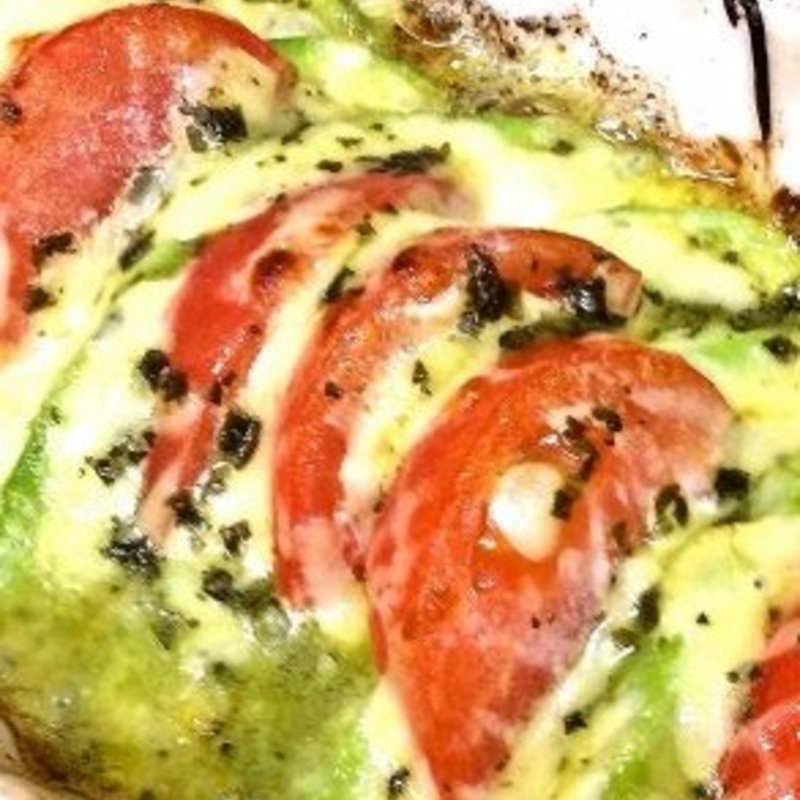 アボカドとトマトのジェノベーゼ(バー ディオベスティア （bar dio bestia）)