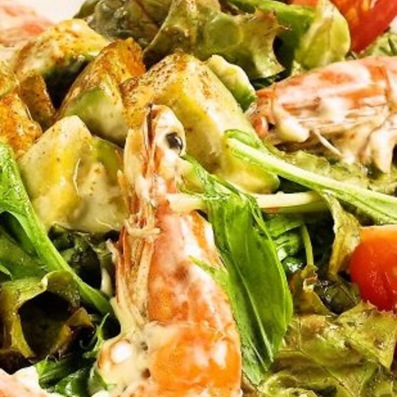 海老とアボカドのエスニックサラダ(バー ディオベスティア （bar dio bestia）)