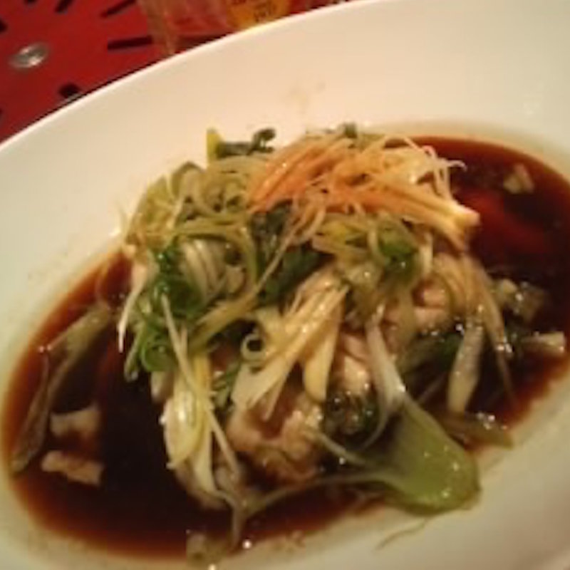 蒸し鶏(ライオン飯店)