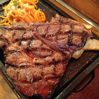 【熟成牛】サービスステーキランチ300g(ゴッチーズビーフ 堺筋本町 （Gottie's BEEF）)