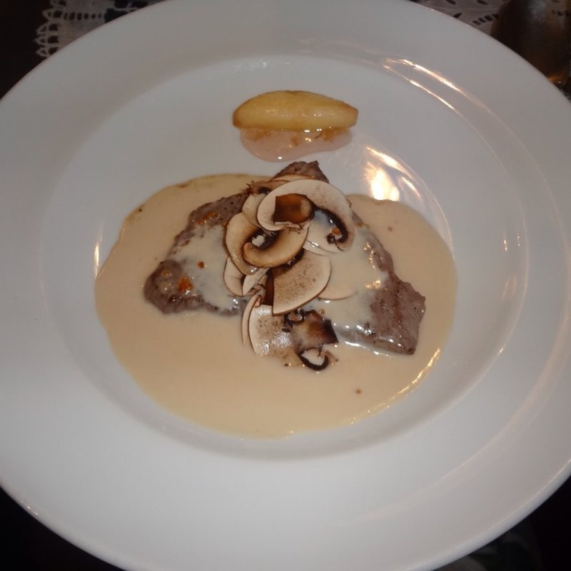 牛肉のマッシュルームソースがけ(ポントオーク （ＰＯＮＴ-ＯＡＫ）)