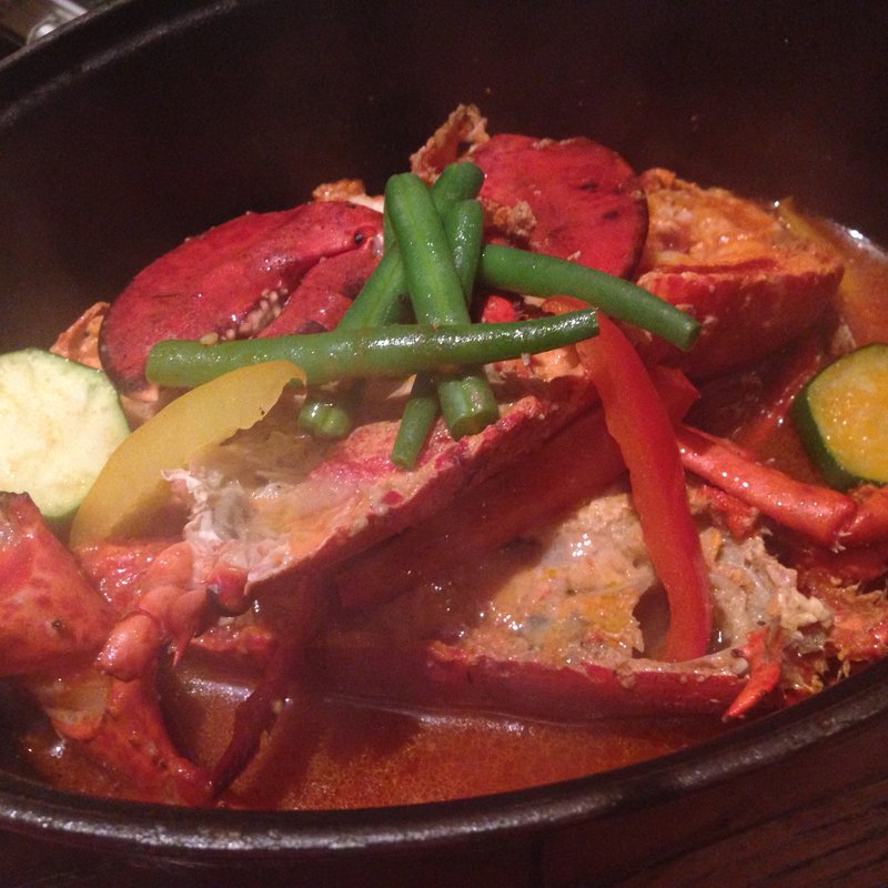 オマール海老一匹のイタリア風ブイヤベース(ココット )