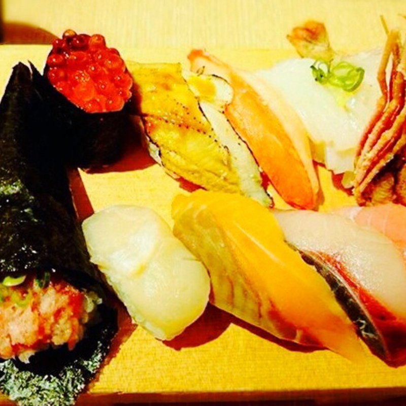 絶品寿司ランチセットA(宝田水産 三宮さんちか店)