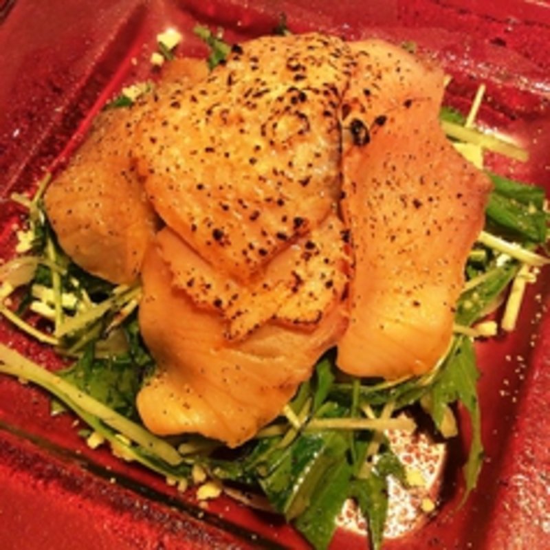 サーモンのカルパッチョ(CONA 市川店(コナイチカワテン))