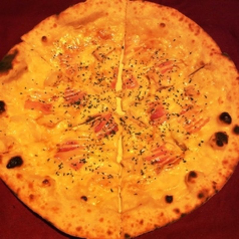 ホワイトミートピザ(CONA 市川店(コナイチカワテン))