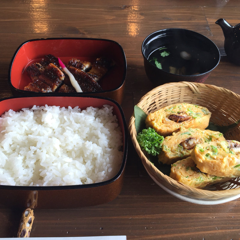 うな重、う巻き、肝吸い(山椒の木)