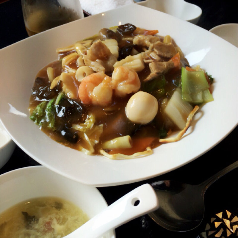 あんかけ焼そば(御膳房 銀座店 （中国雲南料理、雲南キノコ火鍋専門店）)