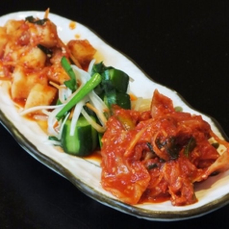 キムチ盛り合わせ(春光園)