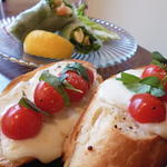 トマトとモッツァレラチーズのブルスケッタ(arbor's cafe)