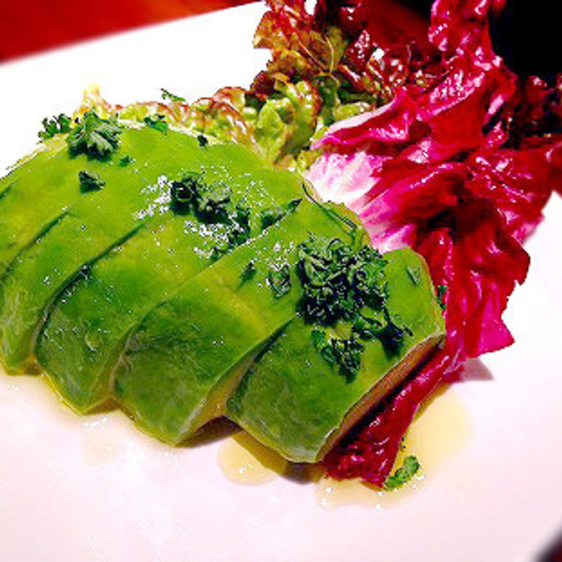 アボカドのコンソメ漬け(Trattoria moderna Gatti)