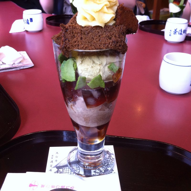 ほうじ茶カステラパフェ(茶寮都路里 高台寺店 （さりょうつじり）)