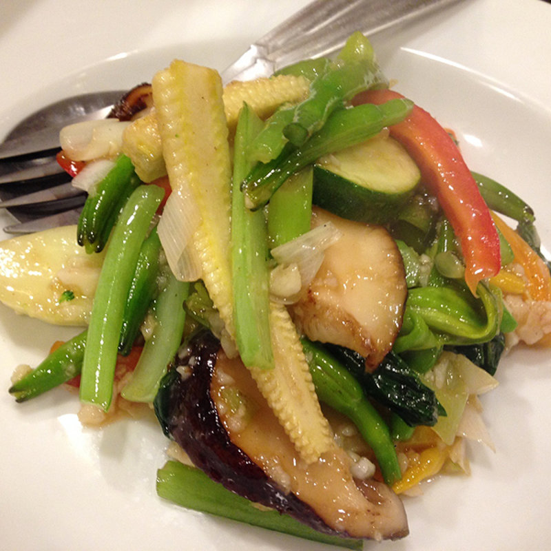 本日仕入れた色々野菜のシチリア岩塩炒め(中華銘菜 圳陽)